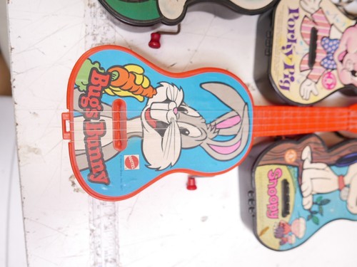 Lot of 6 TOY WIND UP GUITAR- WALTER LANTZ PRODUCTIONS- MATTEL - Picture 4 of 20