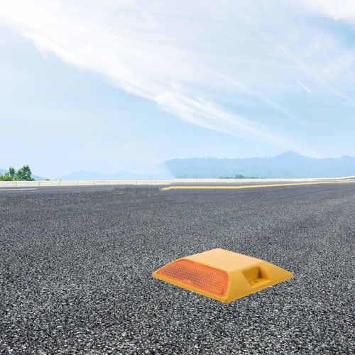 2pcs Road Markers Driveway Stud Marker Reflective for Speed Bumps Highway - Bild 12 von 12
