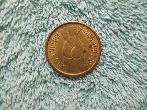 LOT OF 6 ASSORTED VINTAGE BRASS METAL TOKEN COINS - Picture 6 of 21