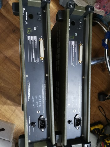 2 cajas metálicas para proyectos electrónicos con soporte basculante - Imagen 7 de 8