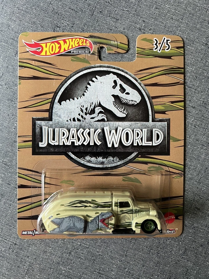 Hot Wheels Real Riders Premium Jurassic World Set Unimog Bread Box Airflow - Image 4 of 4