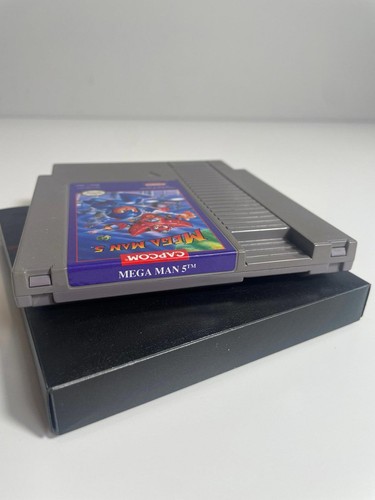 Mega Man 5 Nintendo NES Authentic Clean Tested w Dust Cover Excellent - Picture 4 of 9