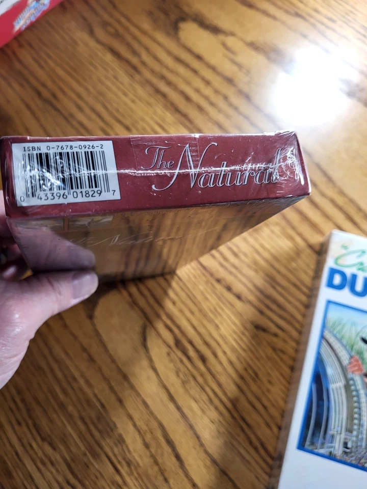 Sealed VHS Lot of 2: The Natural and Crocodile Dundee, in z3 Foto 3 de 4