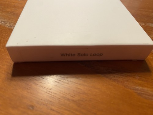 Genuine Apple Solo Loop Band - White, Size 8 (44mm) - Zdjęcie 4 z 4