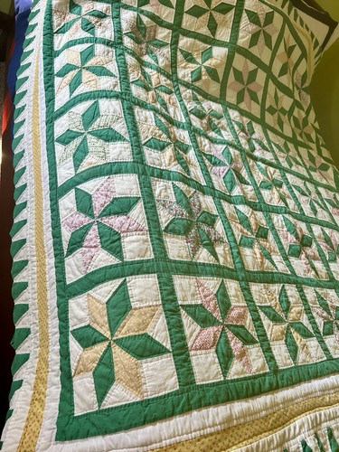 Vintage Handmade Eight Point Star & Block Quilt 74” X 84” Sawtooth Border - Picture 2 of 5