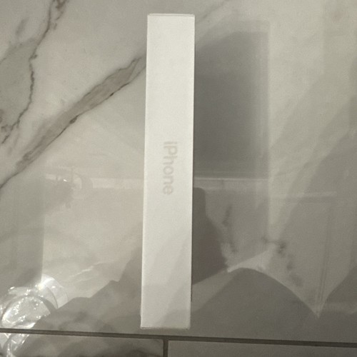 NEW in BOX iPhone 14 PLUS Starlight White 128GB Verizon - Photo 3 sur 6