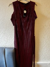 Boohoo Night Burgundy Pleated Midi Dress Sleeveless V Neck Party Evening BNWT