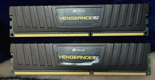 CML16GX3M2A1866C10 Corsair Vengeance LP 16GB Kit (2x8GB) PC3-15000 DDR3 Memory - Picture 2 of 3