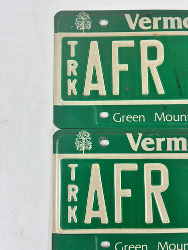 PLACAS DUPLICADAS DE CAMIÓN VERMONT GREEN MOUNTAIN TÍTULO: AFR 750 AÑO: 1995 - Imagen 2 de 6