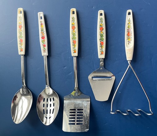 VTG SPICE O’LIFE Utencils Set Of 5 Spoon Slotted Spoon Spatula Masher Cheeser