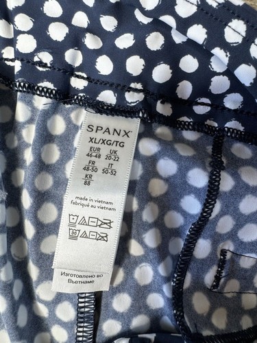 SPANX Sunshine Shorts 6" marineblau lackiert Punkte Damengröße XL - Bild 12 von 14