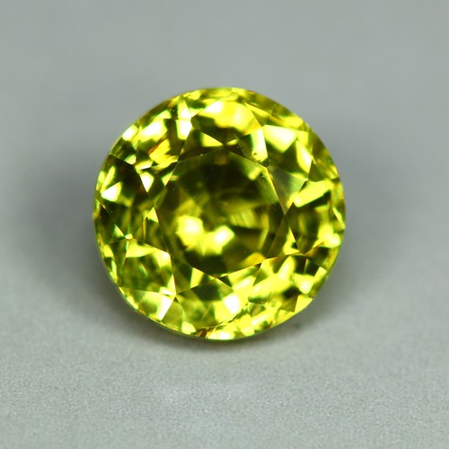 1.58 Cts_Brilliant Round Cut_100 % Natural Unheated Yellowish Green Mali Garnet