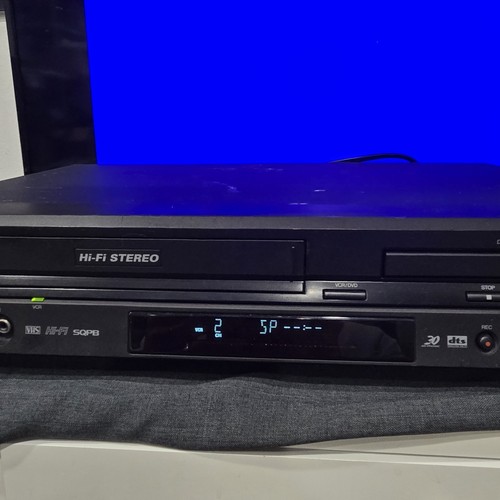 Combo unidad de reproductor de DVD VCR JVC, probada en funcionamiento cintas VHS negras de colección sin control remoto - Imagen 6 de 13