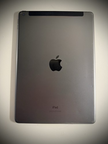 64GB iPad Air Space Grey Unlocked A2324 Fully Functional In Good Used Condition - Picture 2 of 9