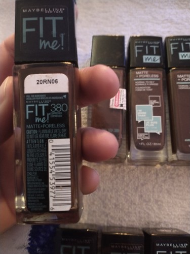 Lot Of 13 Maybelline Fit Me Dewy+Smooth Foundation SPF18 & Vitamin E (1oz/30mL) - Picture 8 of 11