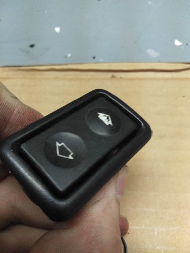 BMW E36 Z3 OEM Electric Window Control Switch 8365300 green bottom - Picture 2 of 4