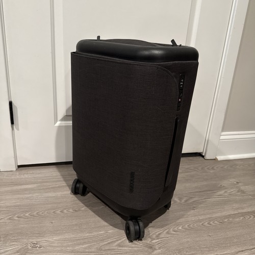 Incase Pro Connected Smart Carry-On 4 Wheel Hubless Roller Gray Suitcase Charger