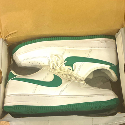 Nike Air Force 1 Low Top Lace Up Athletic Sneakers Solid White/Green Men's