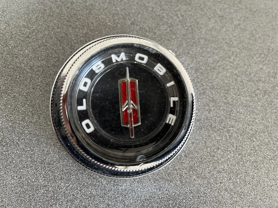 Oldsmobile Starfire 1965 1966 volante bocina botón Jetstar Olds OEM 65 66 Foto 2 de 4