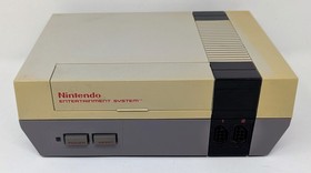 Nintendo NES Control Deck Console Bundle w Box, Guide, Zapper, & Mario - Tested!