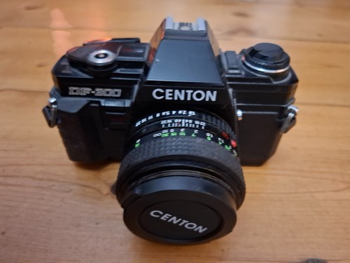 35mm SLR camera Centon DF300 with 50mm zoom lens