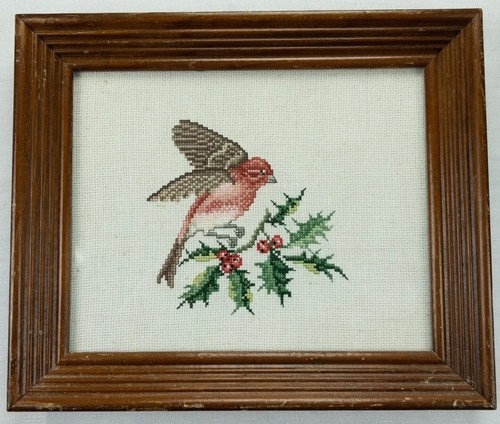 Folk Art Framed Needlepoint Bird On Holly Found Art Frame 12.25x10.25 Kentucky - Bild 1 von 4