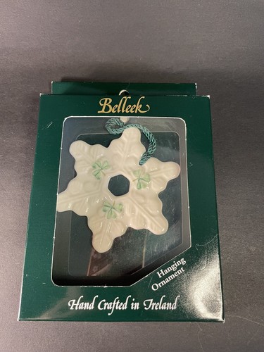 Belleek Weihnachten hängende Ornament Winter Schneeflocke #3259 im Karton