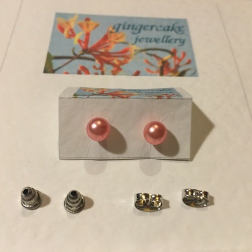 KLEINE ACRYL PERLENSTECKER OHRRINGE 50 Farben Sie WÄHLEN 6 MM BELL & SCHMETTERLINGSRÜCKEN - Bild 44 von 117