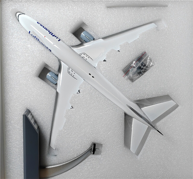 for JFOX for Lufthansa for BOEING B767-300 D-ABUC 1:200 Aircraft