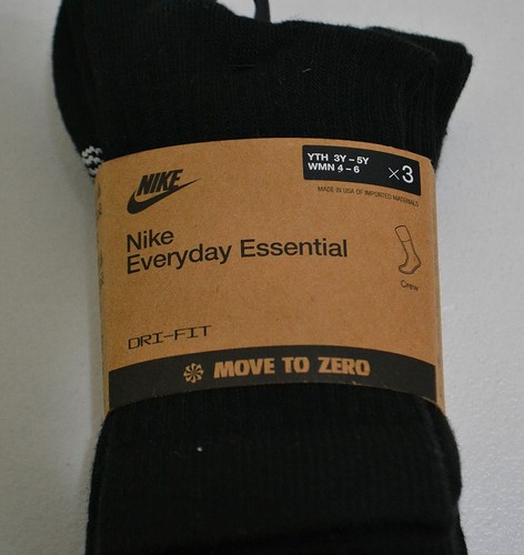 NWT YOUTH KIDS BOYS NIKE DRI-FIT EVERYDAY ESSENTIAL 3 PACK CREW SOCKS SZ 3Y-5Y - Picture 2 of 4
