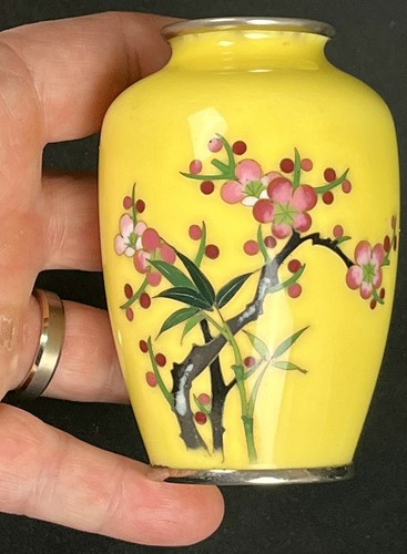 HERMOSO JARRÓN CLOISONNE AMARILLO JAPONÉS AMARILLO JAPONÉS ANTIGUO DE 4"" ERA TAISHO - Imagen 5 de 9