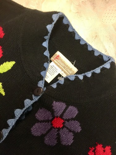 NWT size L COLDWATER CREEK Red Blue Floral Embroidery Cardigan - Picture 5 of 8