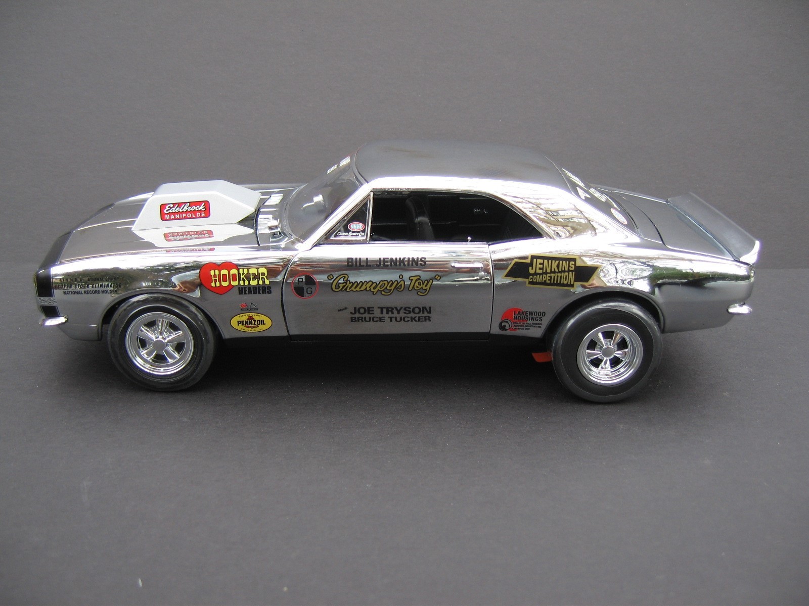 1967 Juguete de gruñón III a máquina pistolas Camaro Cromo Ertl 1 18 escala Diecast Asociación Nacional de Hot Rod 1 de 204 calidad fantástica 1967 Juguete de gruñón III a a a máquina pistolas Camaro Cromo Ertl 1 18 escala Diecast Asociación Nacional de Hot Rod 1 de 204 punto de venta
