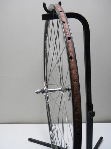 Vintage Campagnolo Omega Tubular Front Wheel Shimano 600 Hub (W22) - Picture 4 of 9