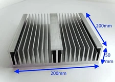 Großer Aluminium Kühlkörper 200x200x50mm