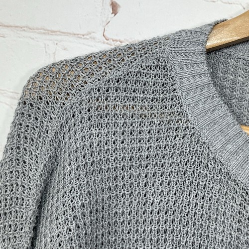 Camisa American Eagle Mujer Pequeña Henley Tejido Waffle Suéter Gris Dobladillo Aberturas - Imagen 5 de 8