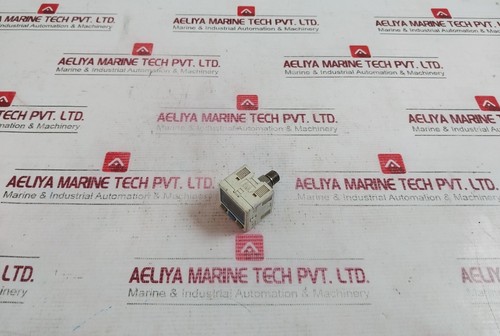 SMC ZSE30-01-25-M Vacuum Switch 12-24VDC 45MA MAX -101-101KPA - Picture 7 of 11