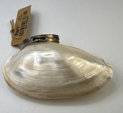 Vintage Pier 1 Mother of Pearl Clam Shell Trinket Box Brass Hinged Coastal 4''