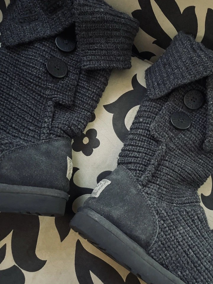 UGG Talla 9/10 Mujer Lana Suéter Botón Pull On Clásico Cardy Tejido Botas Gris Foto 4 de 4