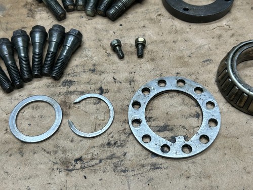 1990-1993 Mazda B-2600i - 4X4 FRONT HUB - for wheel bearing clean - ONE hub - Picture 13 of 24