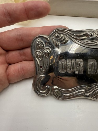 UNUSED Antique Hol Fast Victorian Style “OUR DARLING” Baby Funeral Casket Plaque - Picture 4 of 11