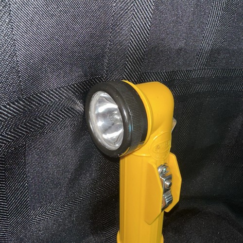 Vintage Bright Star Angle Head Flashlight Light YELLOW 2 x D Batt. Made In USA - Picture 2 of 11