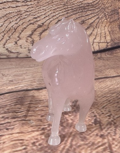 Cavallo vintage in quarzo rosa intagliato a mano metà XX secolo. - Foto 2 di 10