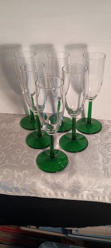 Luminarc Signature Dominoe GREEN STEM France 6 Champagne Flutes - Picture 2 of 2