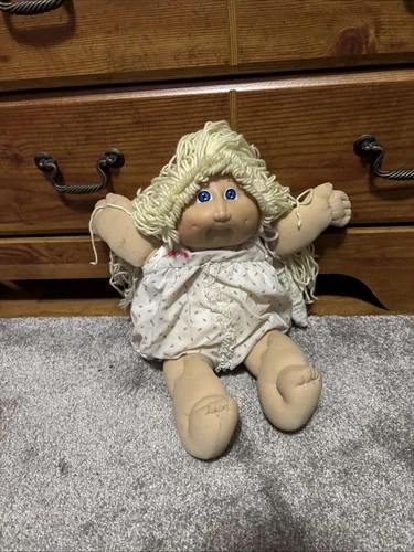 Vintage Cabbage Patch Kids 1978/82 Doll Blonde Hair Blue Eyes Dimples