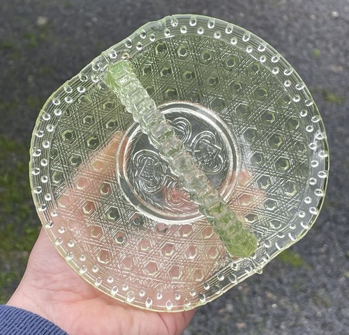 Antique Vaseline Uranium Pressed Glass Basket 19th C. UV Reactive Victorian - Picture 2 of 13