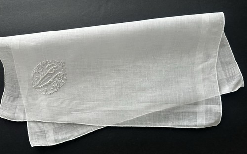 A+ White Vintage Hankie Madeira Style Monogram V Hand Embroidered Hand Hems - Picture 3 of 6