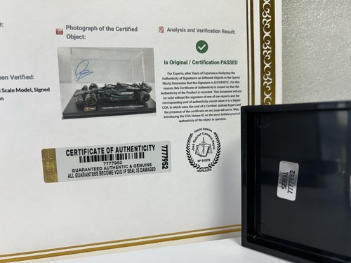Lewis Hamilton Signed Mercedes W14 1/43 + COA - Imagen 6 de 7