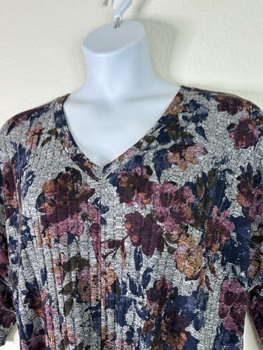 IN Studio Damen Übergröße 1X grau Blumenmuster Strick gedrehter Saum Oberteil 3/4-Arm - Bild 3 von 7