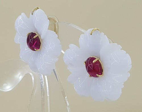 Andrew Clunn White Agate & Oval Tourmaline Flower Ear-Clip Earrings 18k Gold - Picture 4 of 12